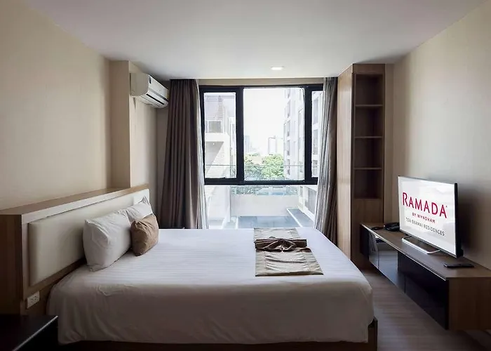 Hotel Ra Ekamai Res *